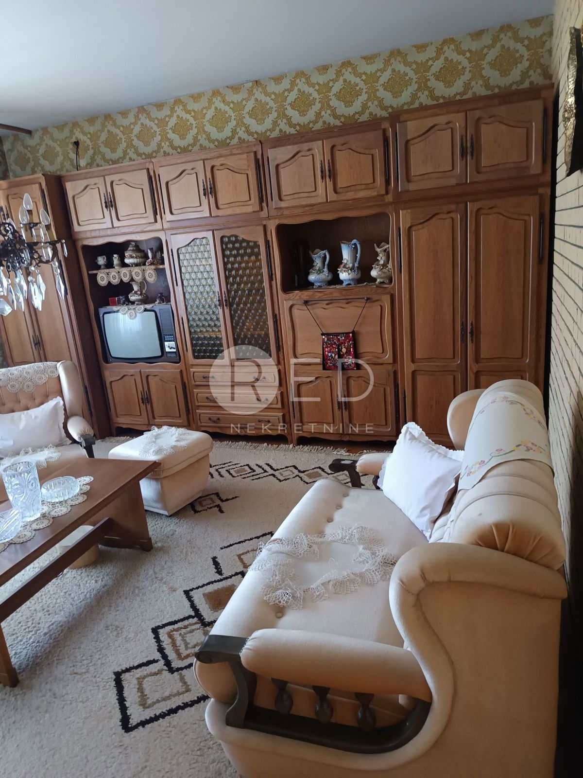 Casa Retfala, Osijek, Retfala - blizina Pampasa, 235m2