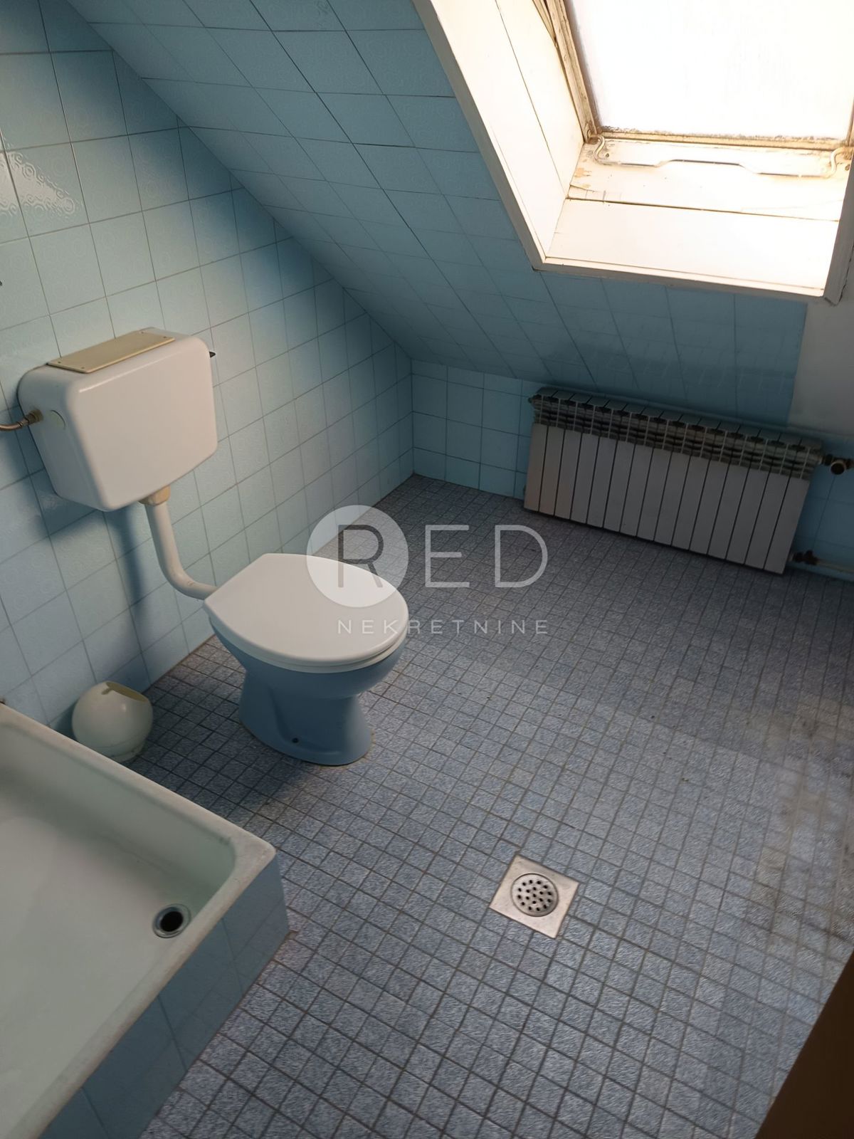 Casa Retfala, Osijek, Retfala - blizina Pampasa, 235m2