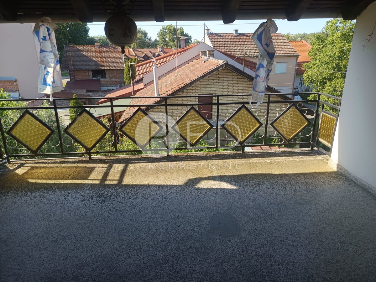 Casa Retfala, Osijek, Retfala - blizina Pampasa, 235m2