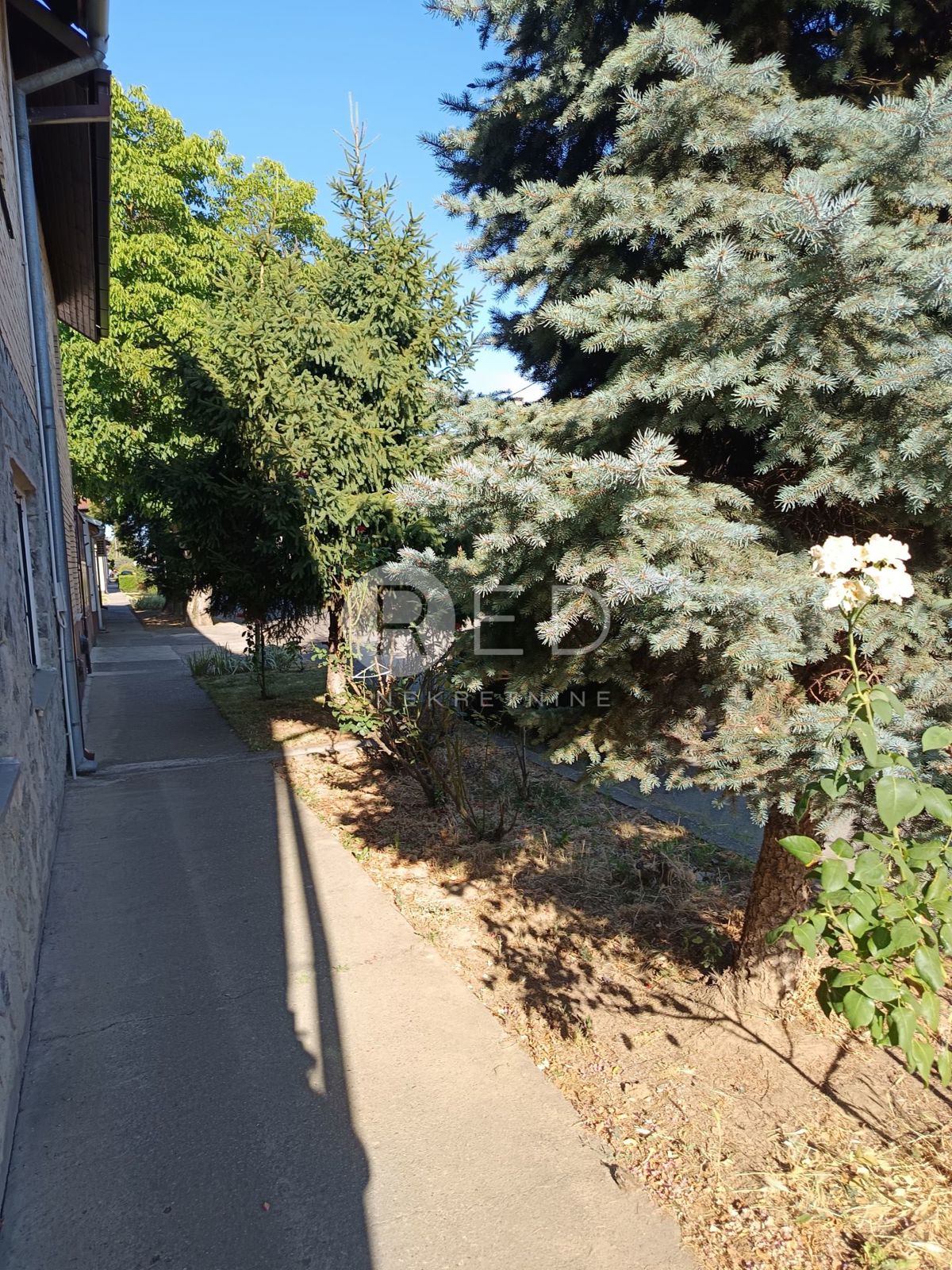 Casa Retfala, Osijek, Retfala - blizina Pampasa, 235m2