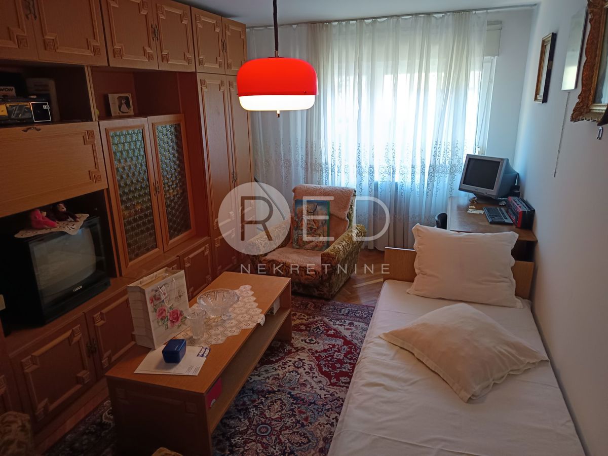 Casa Retfala, Osijek, Retfala - blizina Pampasa, 235m2