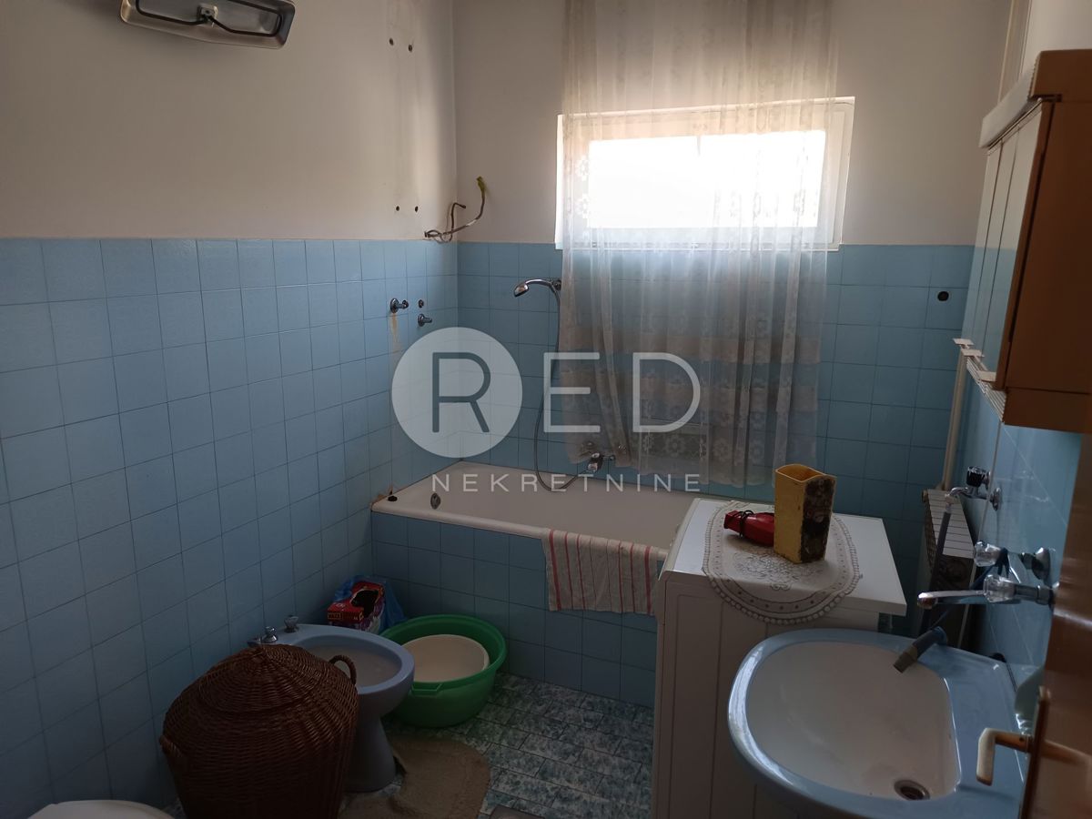 Casa Retfala, Osijek, Retfala - blizina Pampasa, 235m2