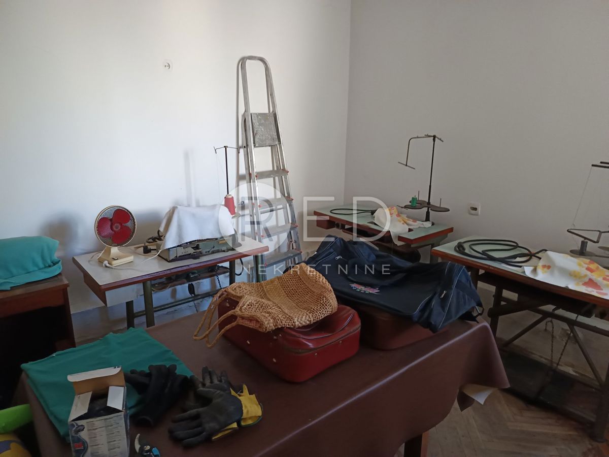 Casa Retfala, Osijek, Retfala - blizina Pampasa, 235m2