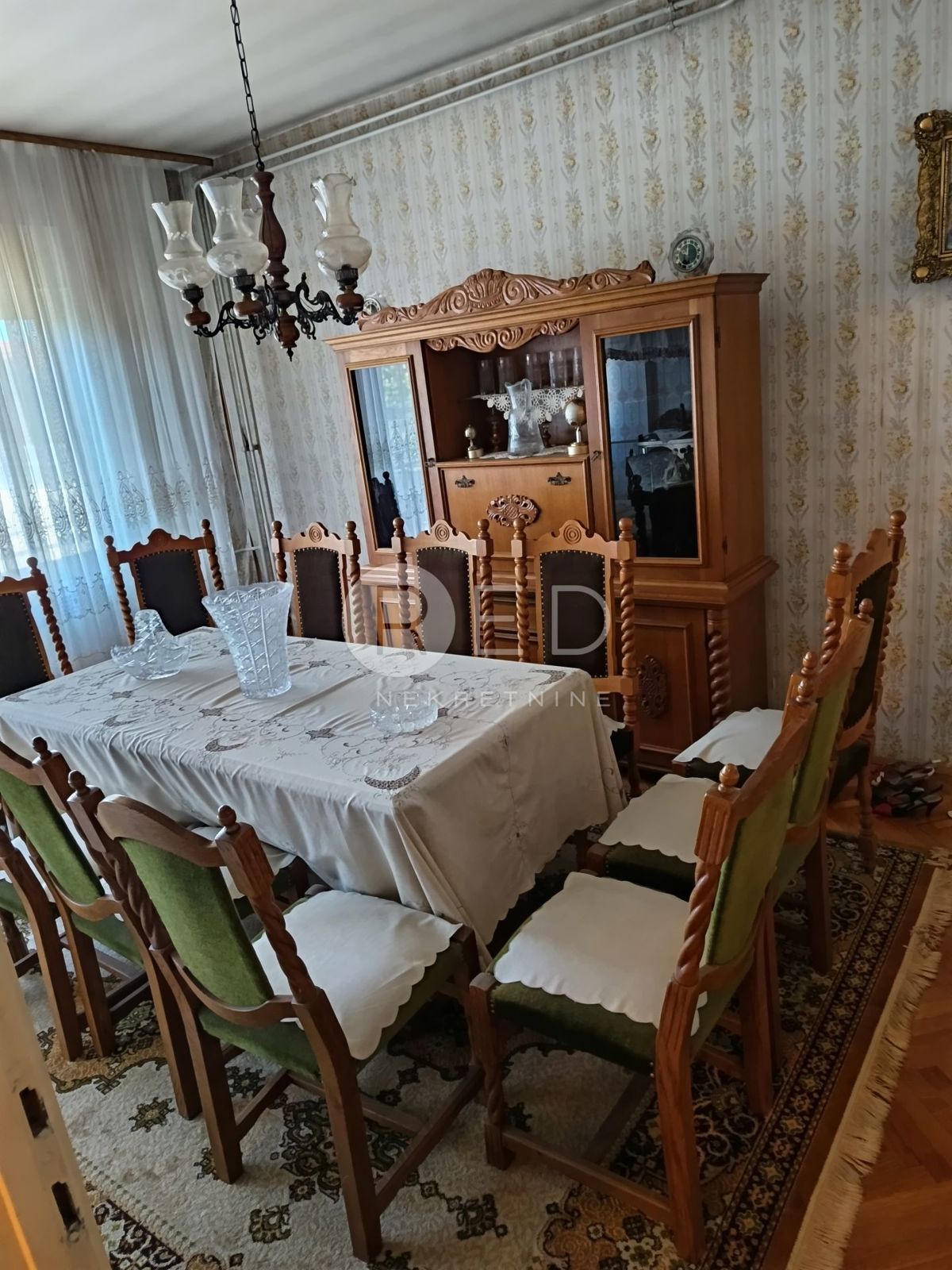 Casa Retfala, Osijek, Retfala - blizina Pampasa, 235m2