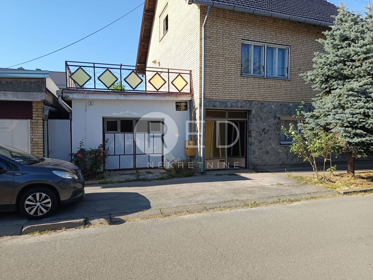 Casa Retfala, Osijek, Retfala - blizina Pampasa, 235m2