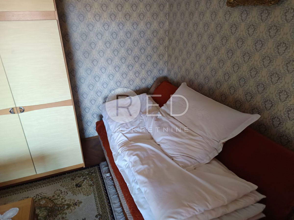 Casa Retfala, Osijek, Retfala - blizina Pampasa, 235m2