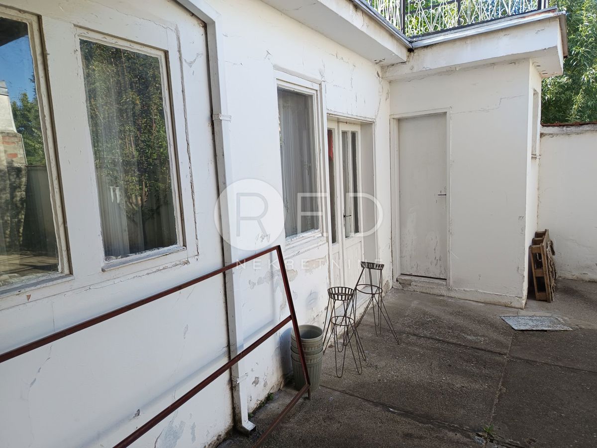 Casa Retfala, Osijek, Retfala - blizina Pampasa, 235m2