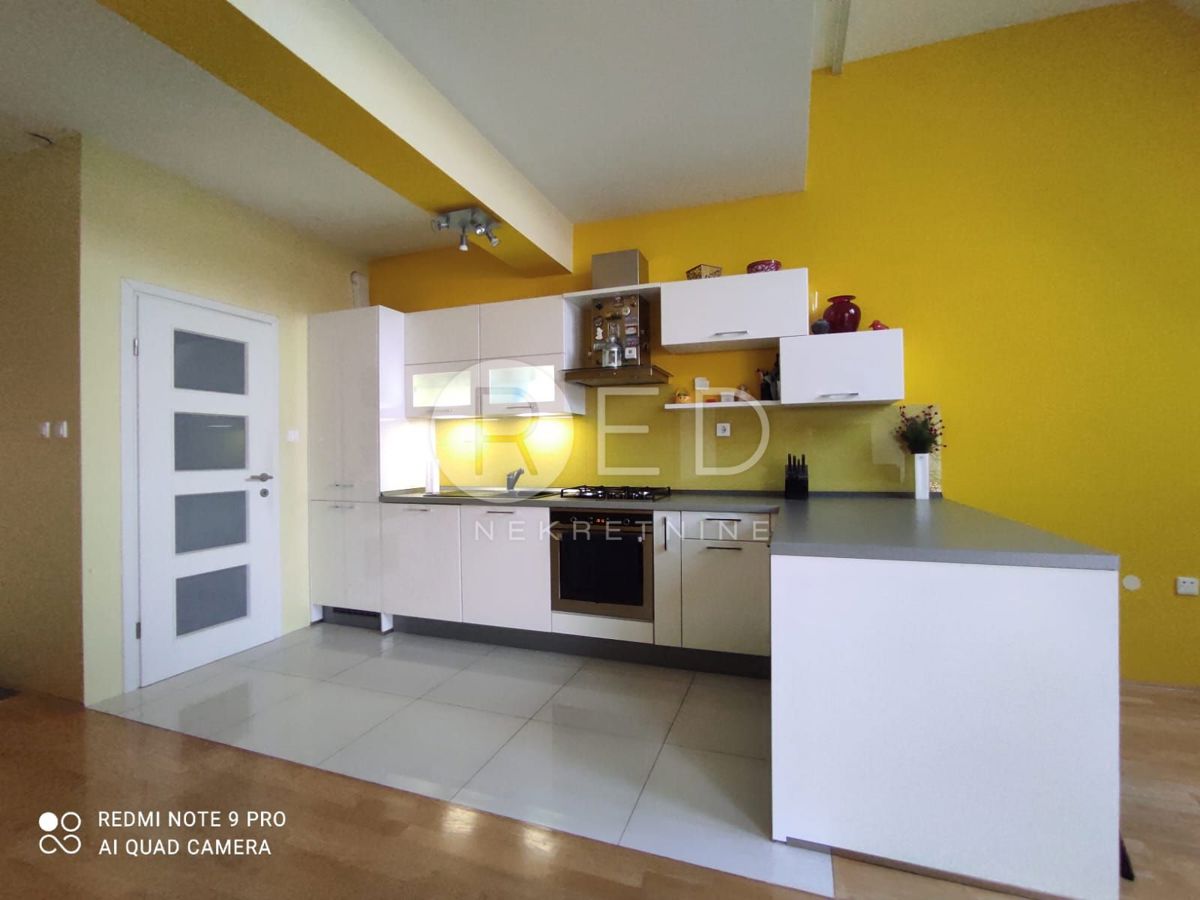 Appartamento Novi Grad, Osijek, Osijek, Novi Grad, 165m2