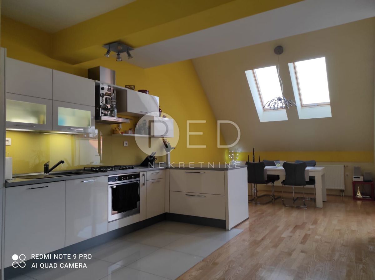 Appartamento Novi Grad, Osijek, Osijek, Novi Grad, 165m2