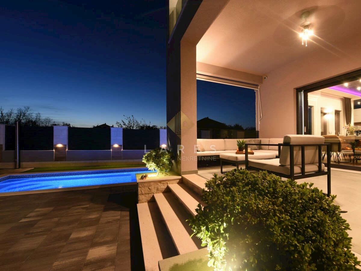 Casa Privlaka, Ulica mletačkih pomoraca, 251m2