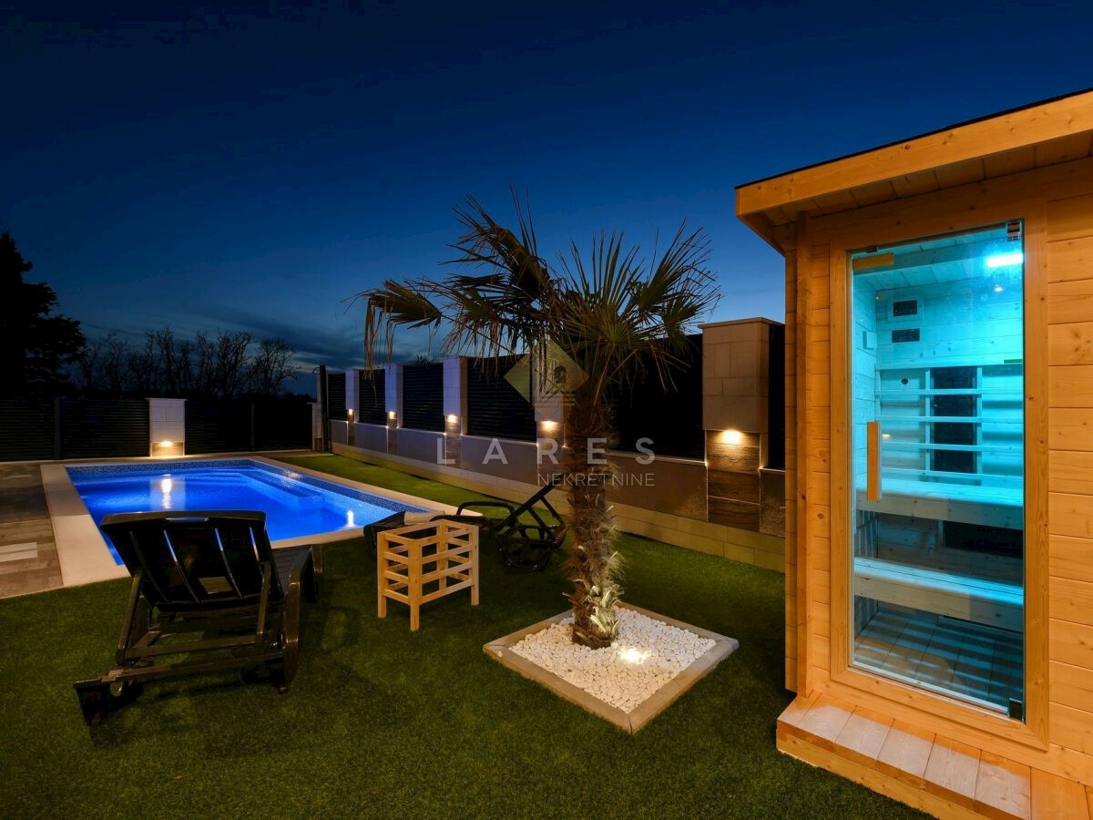 Casa Privlaka, Ulica mletačkih pomoraca, 251m2