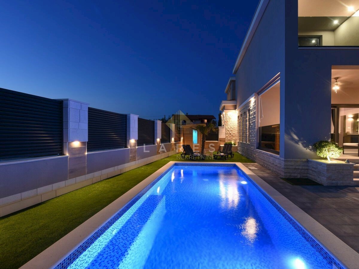 Casa Privlaka, Ulica mletačkih pomoraca, 251m2