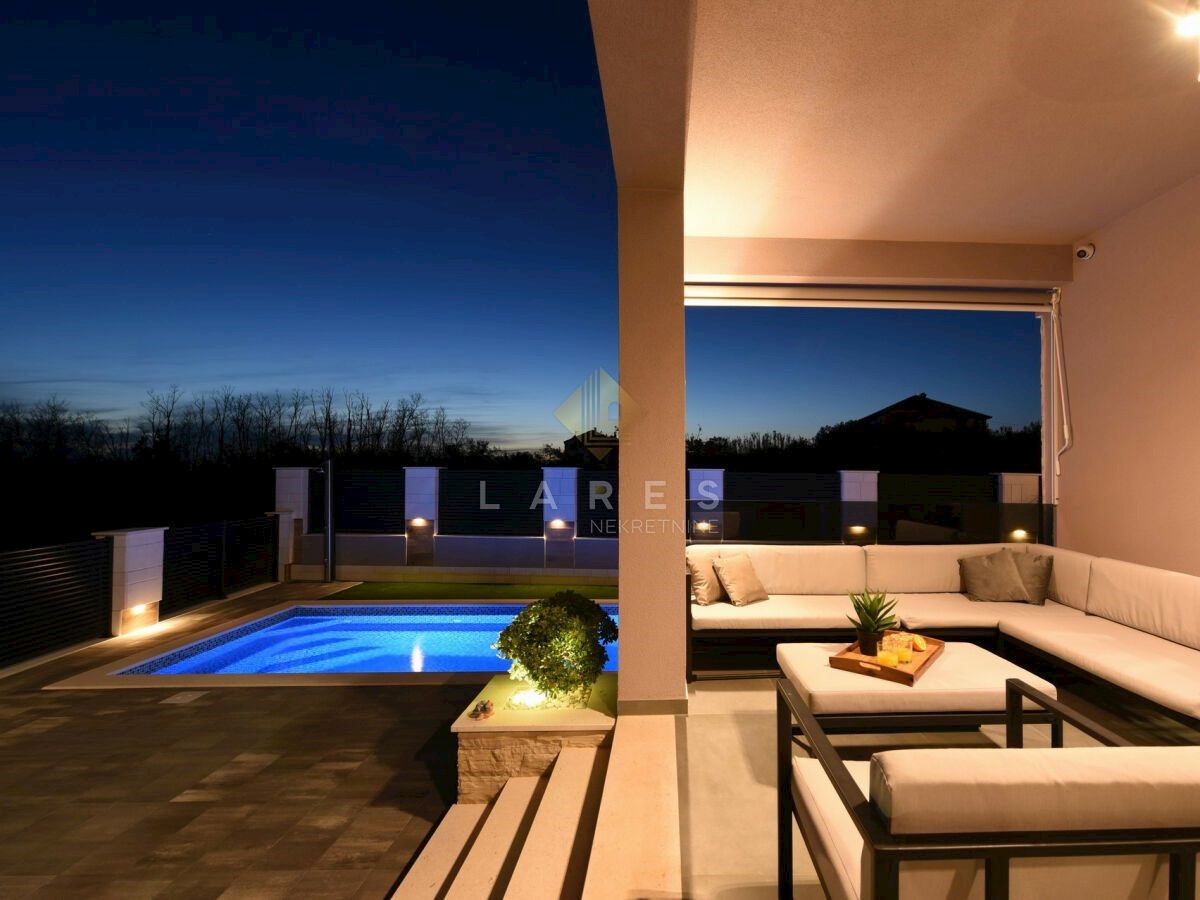 Casa Privlaka, Ulica mletačkih pomoraca, 251m2