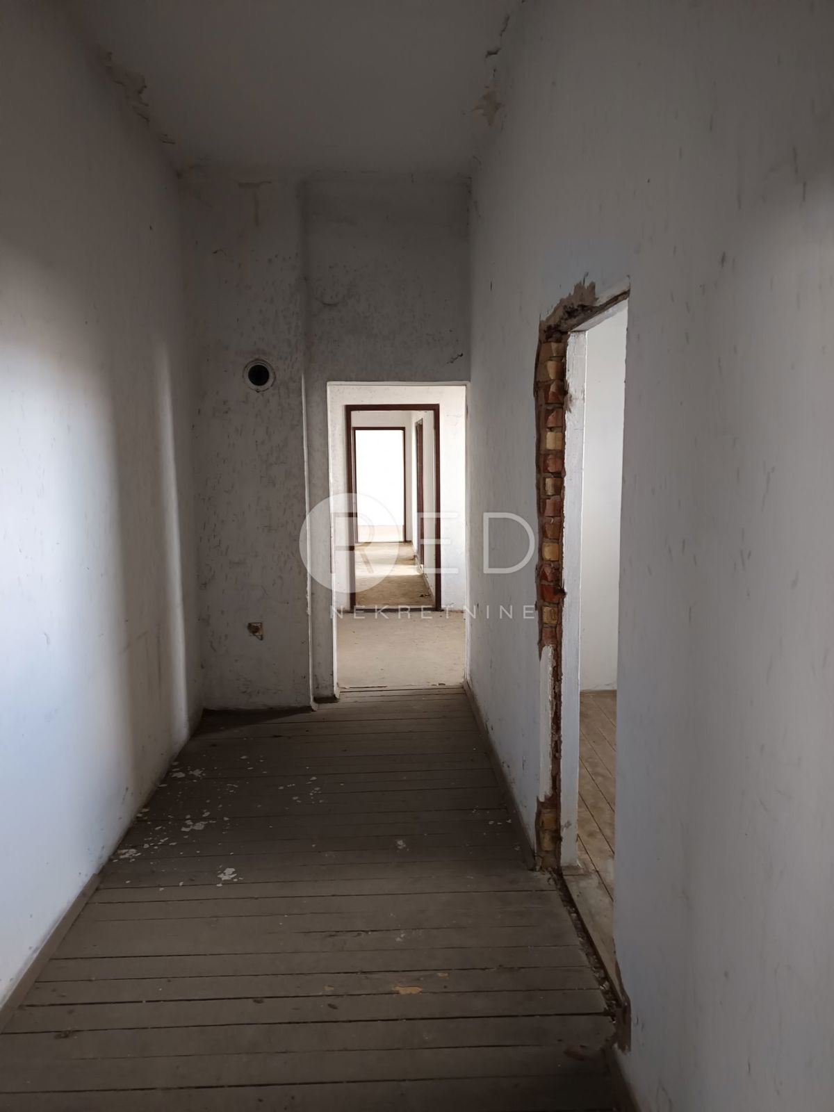 Commerciale Beli Manastir, Beli Manastir, blizina centra, poslovne zone, 620m2