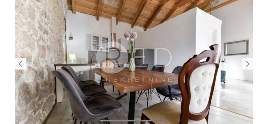 Casa Gornje Raštane, Sveti Filip I Jakov, Viternici, 238m2