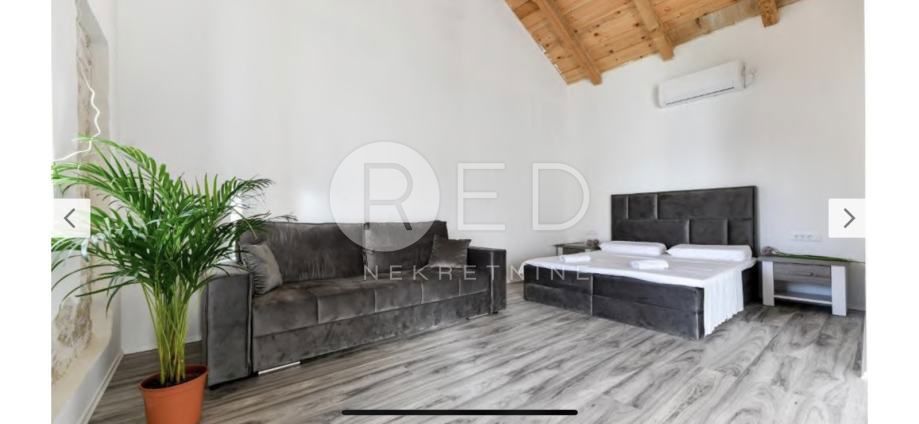 Casa Gornje Raštane, Sveti Filip I Jakov, Viternici, 238m2