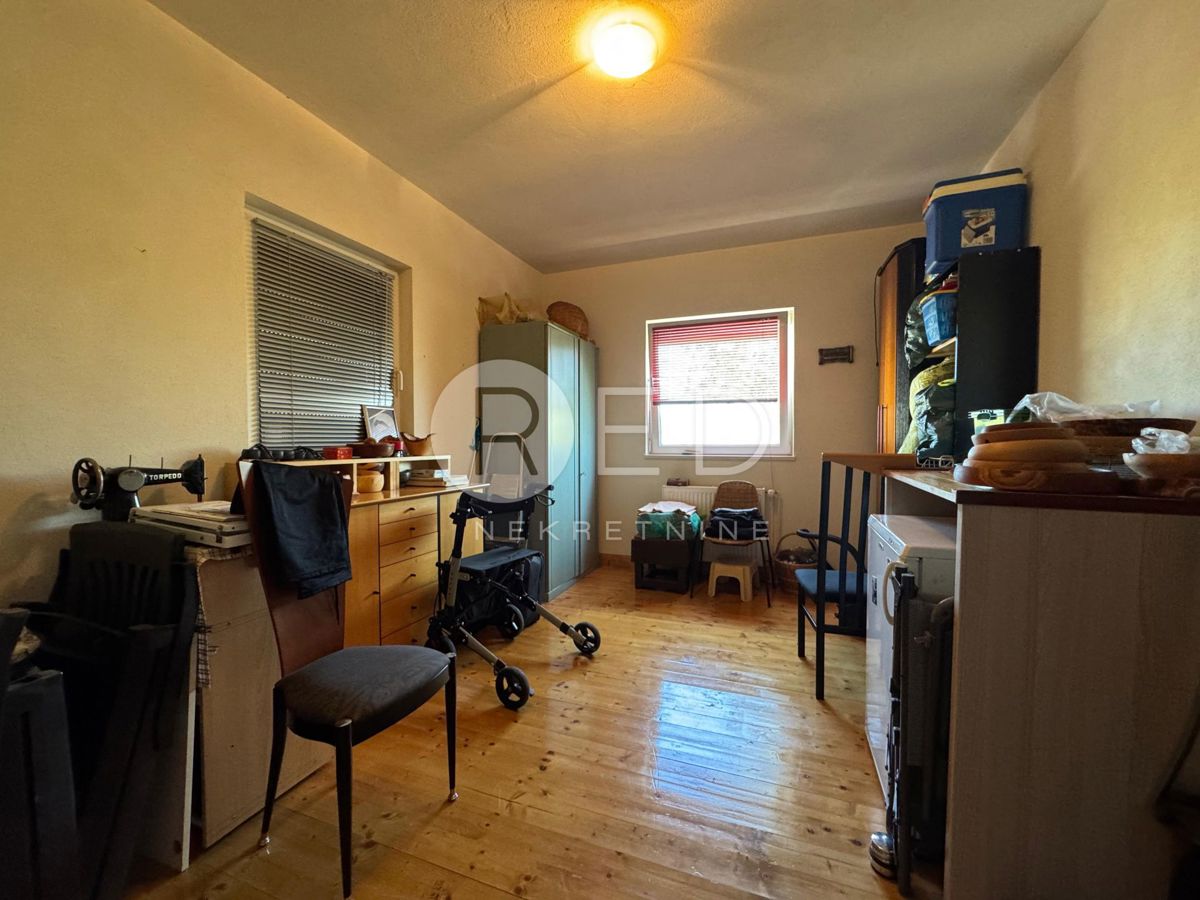 Casa Gornje Planjane, Unešić, 172m2