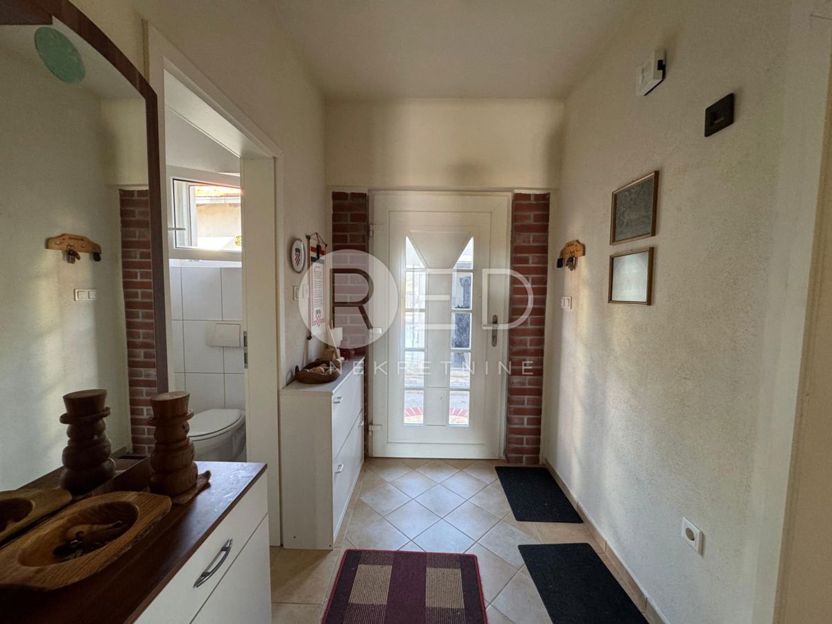 Casa Gornje Planjane, Unešić, 172m2