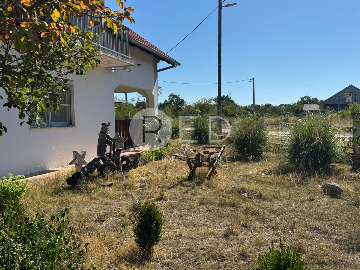 Casa Gornje Planjane, Unešić, 172m2