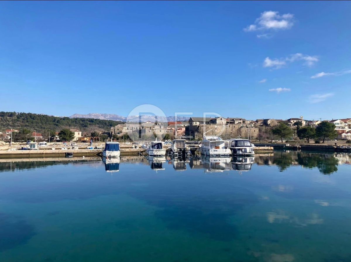 Terreno Ljubač, Ražanac, 1,06m2