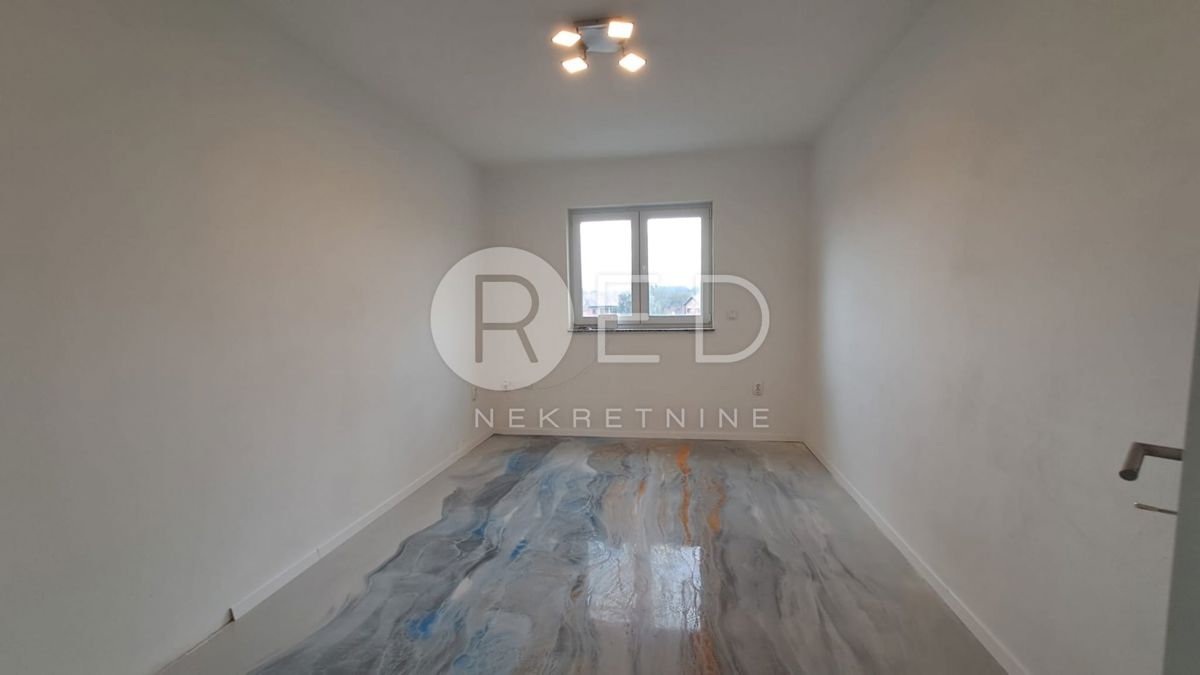 Casa Nova Gradiška, Poljane 36, 215m2