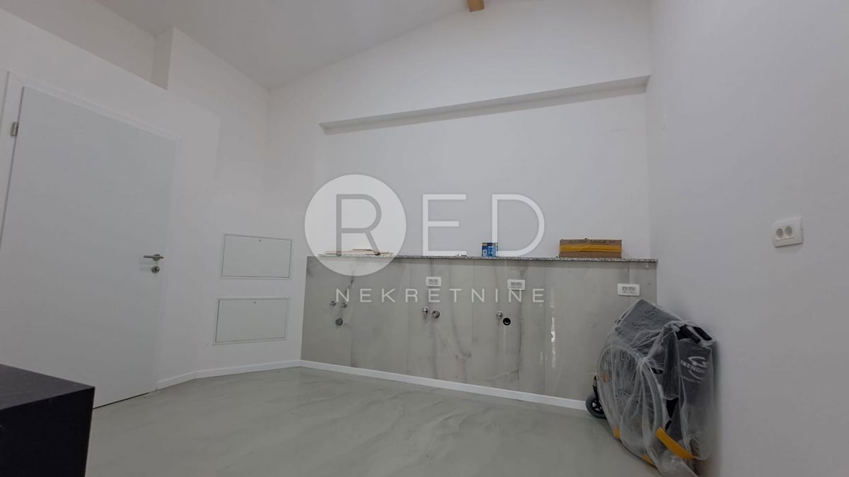 Casa Nova Gradiška, Poljane 36, 215m2