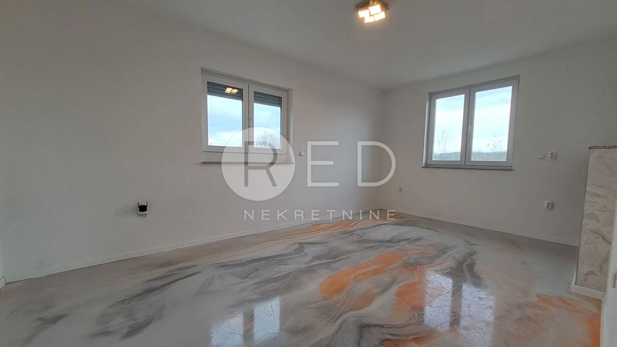 Casa Nova Gradiška, Poljane 36, 215m2