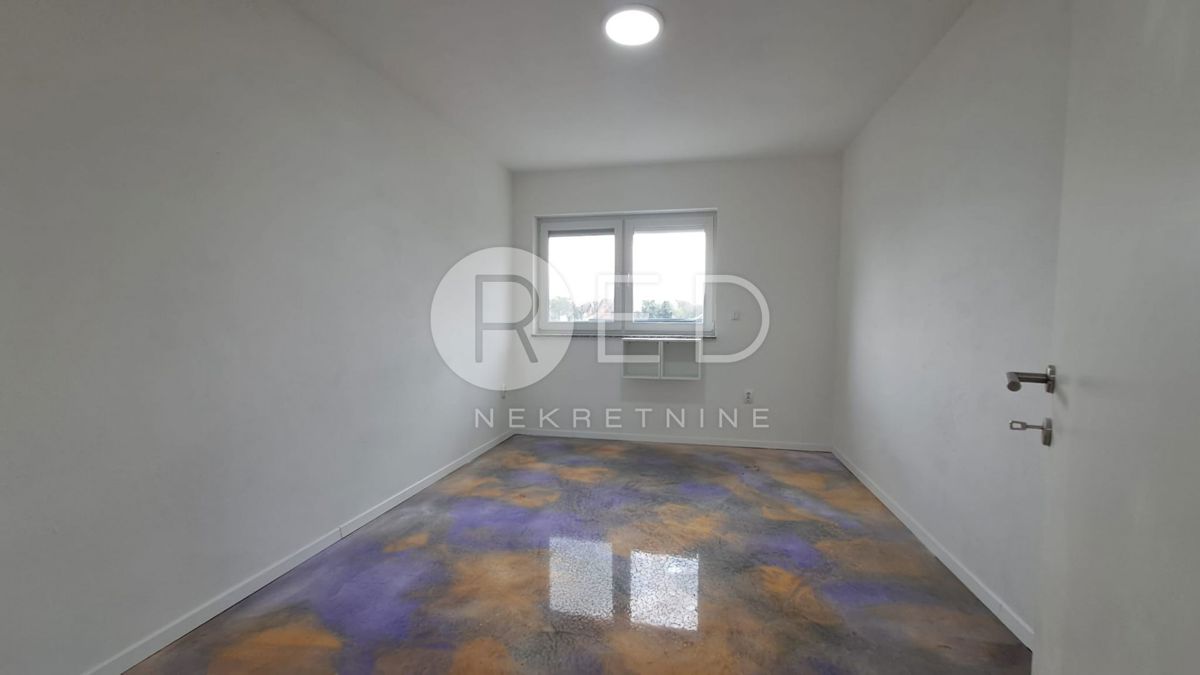 Casa Nova Gradiška, Poljane 36, 215m2