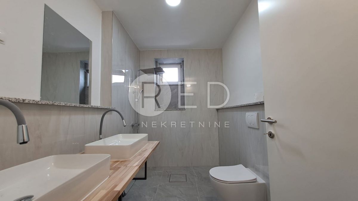 Casa Nova Gradiška, Poljane 36, 215m2