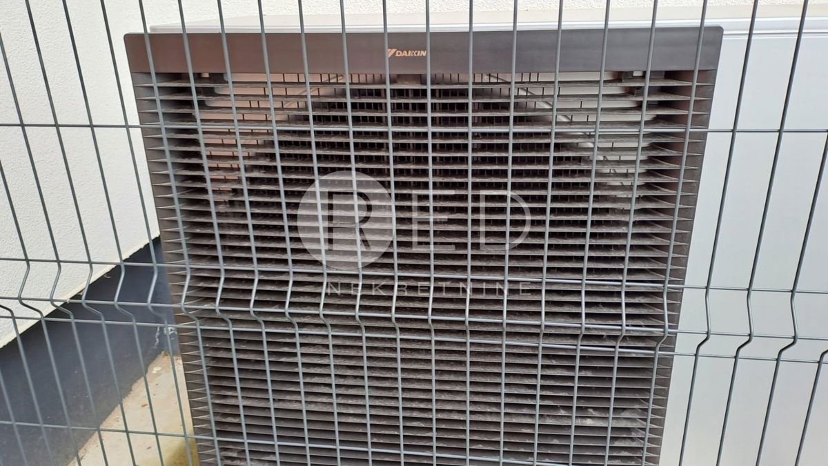 Casa Nova Gradiška, Poljane 36, 215m2