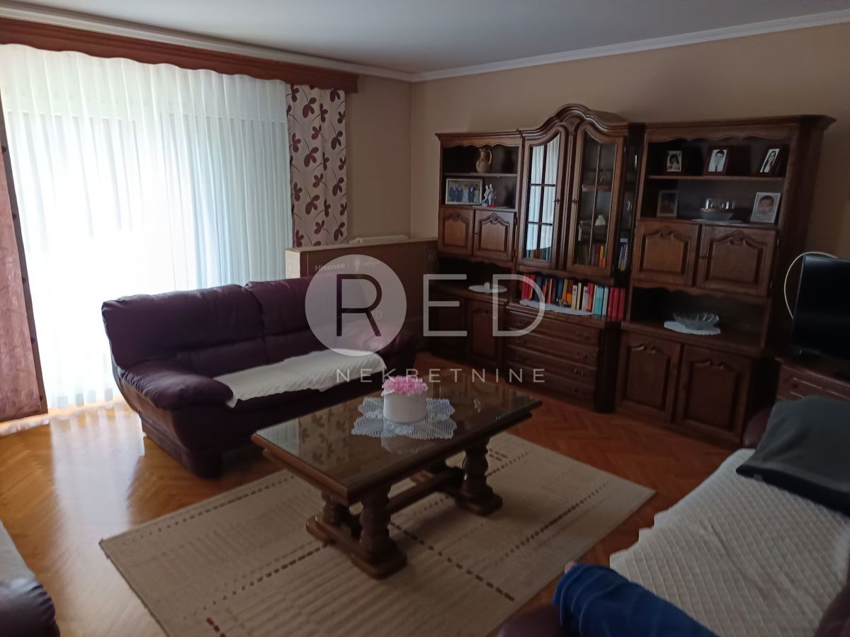 Casa Đakovo, Đakovo, neposredna blizina centra grada, 262m2