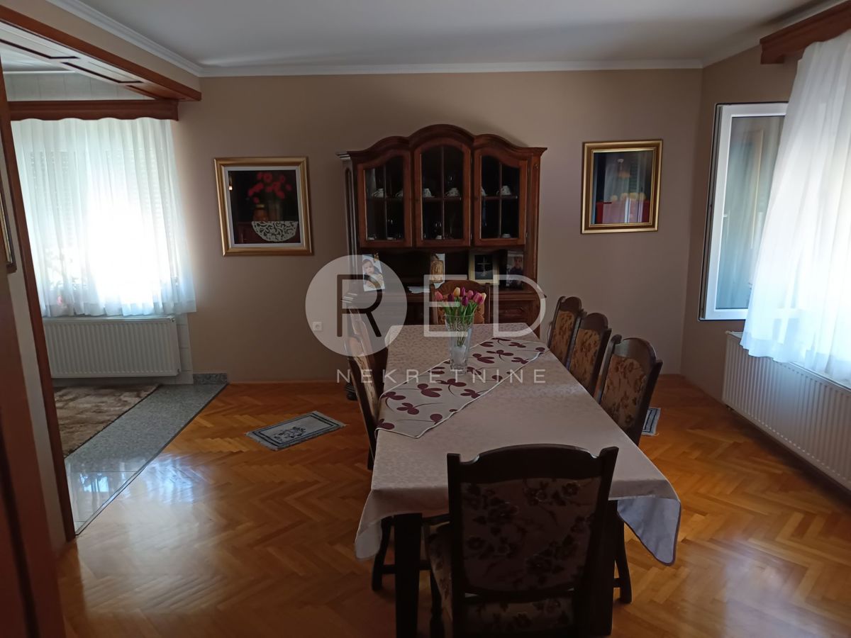 Casa Đakovo, Đakovo, neposredna blizina centra grada, 262m2