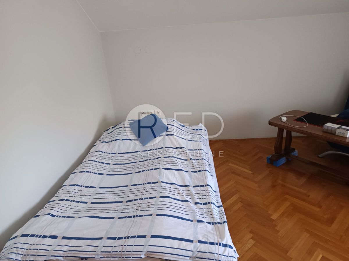 Casa Đakovo, Đakovo, neposredna blizina centra grada, 262m2