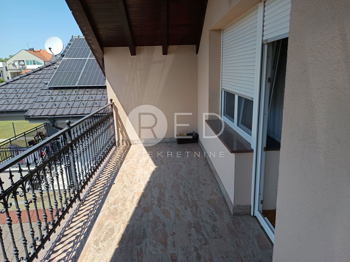 Casa Đakovo, Đakovo, neposredna blizina centra grada, 262m2