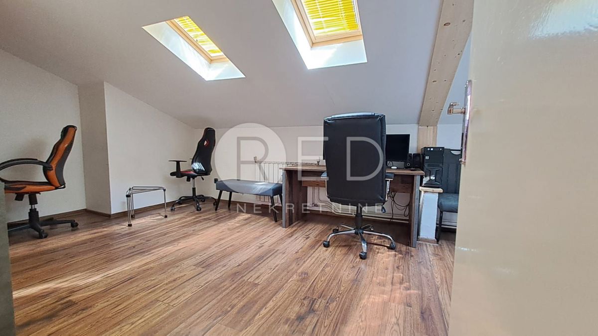 Appartamento Naselje Kralja Tomislava, Slavonski Brod, 96m2
