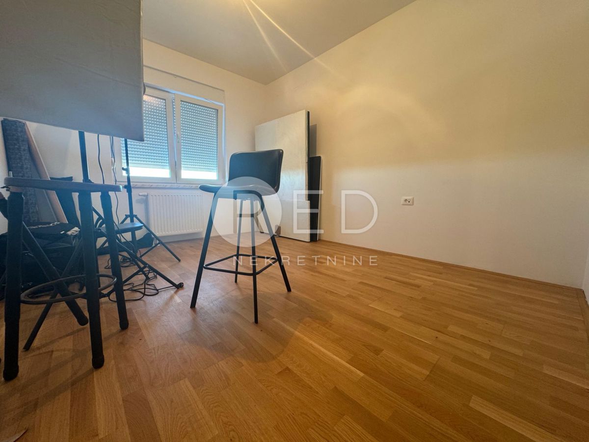 Appartamento Crvene kuće, Zadar, Zadar, Zadarska županija, 80m2