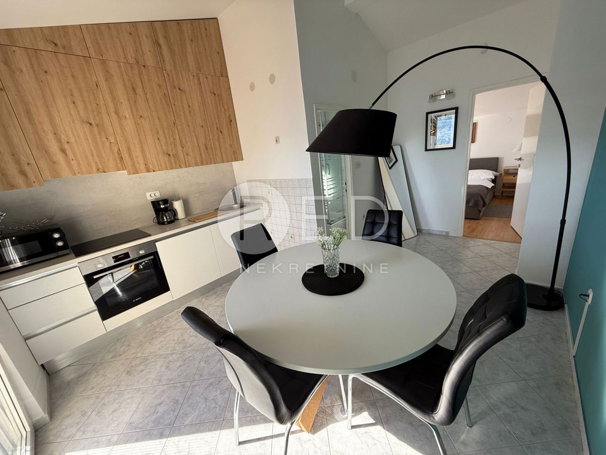 Casa Posedarje, 190m2