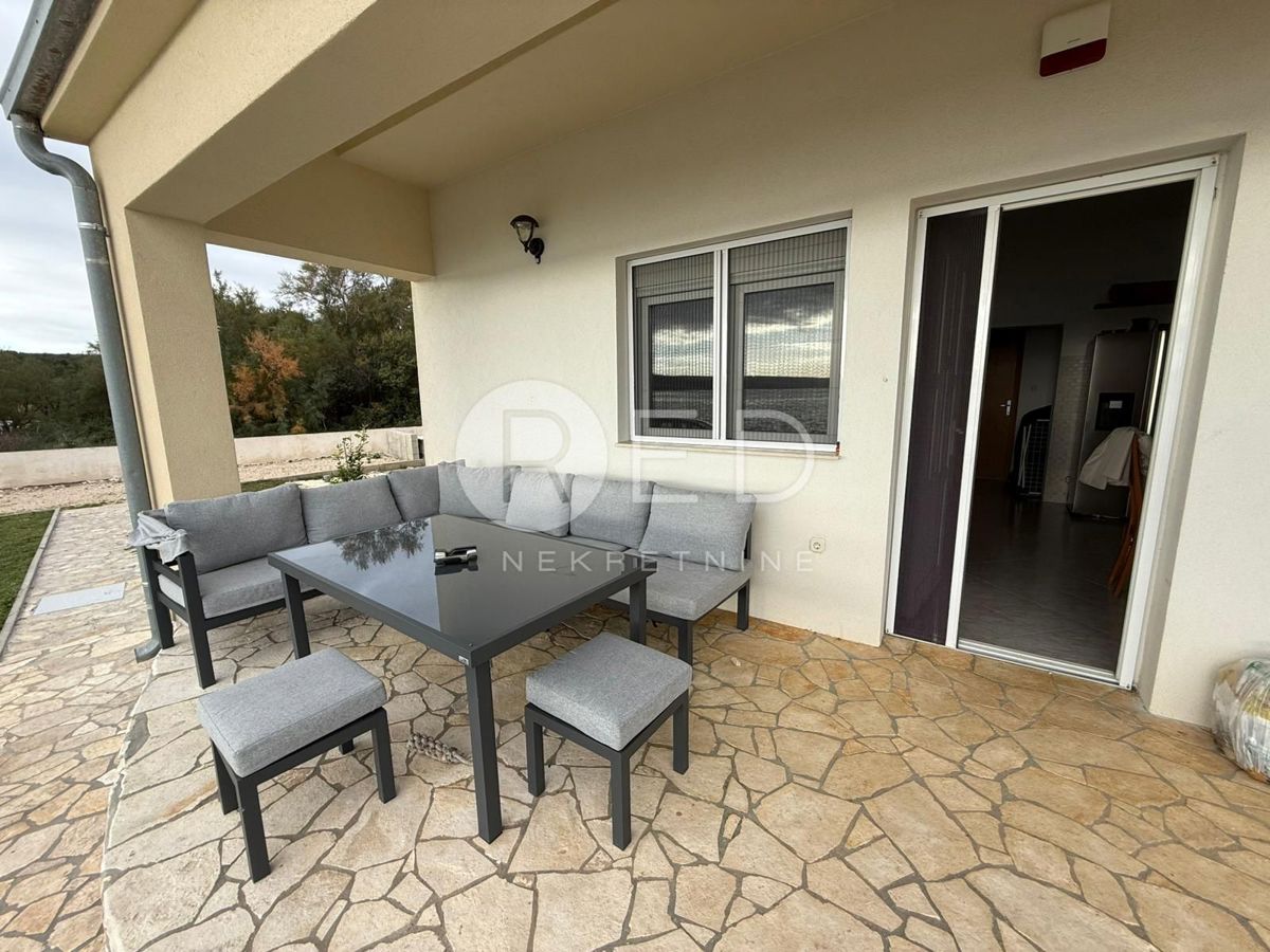 Casa Posedarje, 190m2