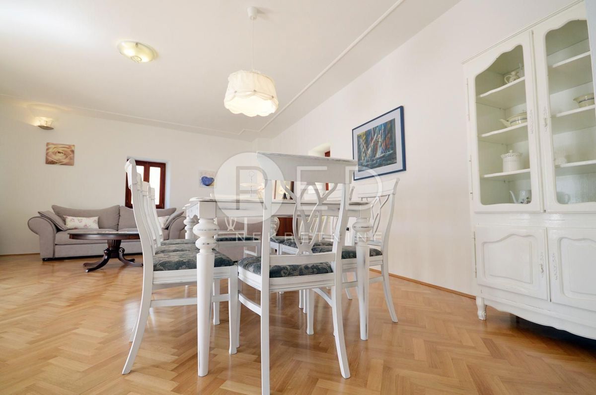 Appartamento Arbanasi, Zadar, Ulica nadbiskupa Vicka Zmajevića, 128m2