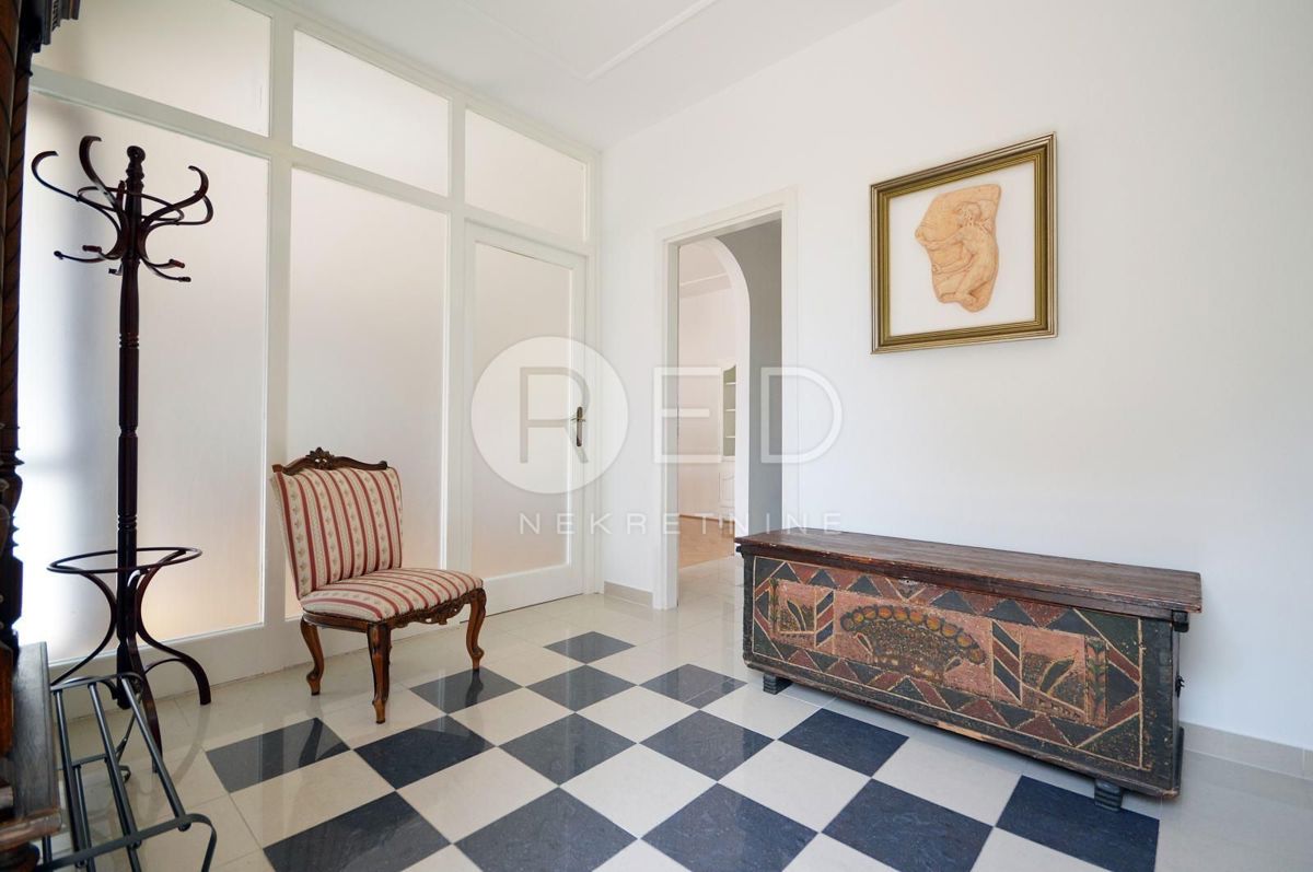 Appartamento Arbanasi, Zadar, Ulica nadbiskupa Vicka Zmajevića, 128m2