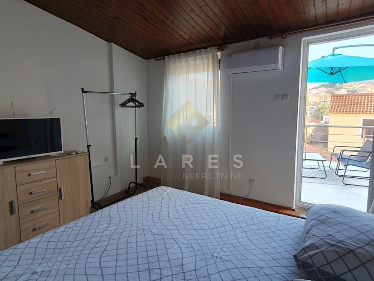 Casa Crnica, Šibenik, Drvarska ulica, 72m2