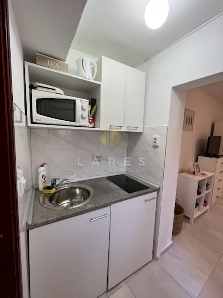 Casa Crnica, Šibenik, Drvarska ulica, 72m2