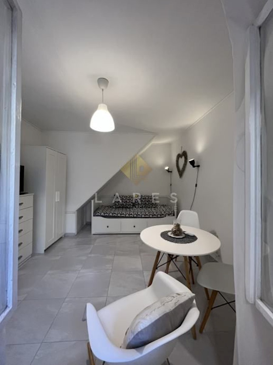 Casa Crnica, Šibenik, Drvarska ulica, 72m2