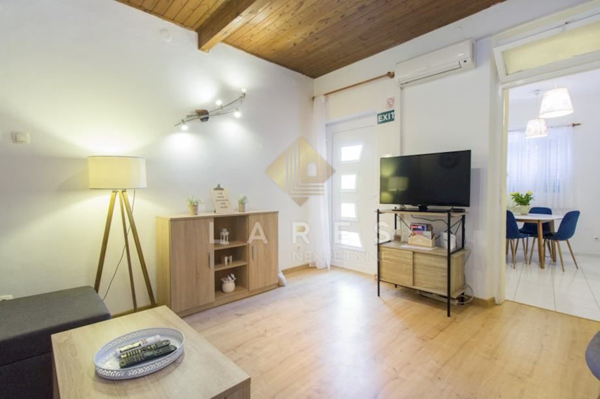 Casa Crnica, Šibenik, Drvarska ulica, 72m2