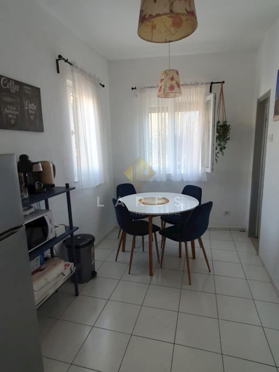 Casa Crnica, Šibenik, Drvarska ulica, 72m2