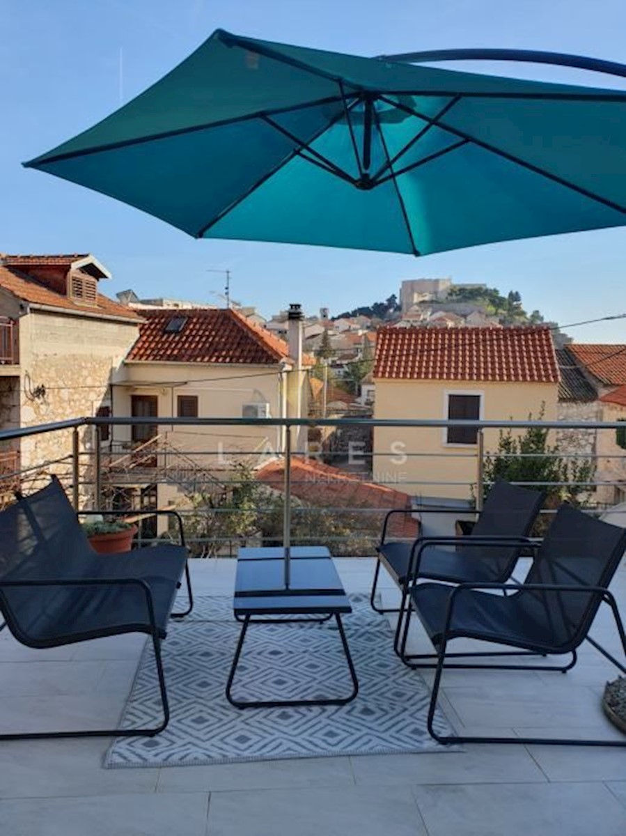 Casa Crnica, Šibenik, Drvarska ulica, 72m2