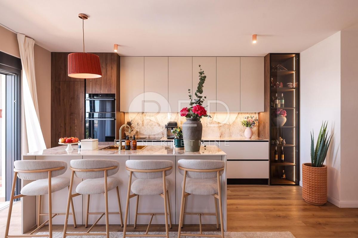 Appartamento Višnjik, Zadar, Ulica Slavka Perovića, 110m2