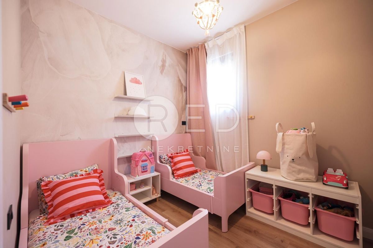 Appartamento Višnjik, Zadar, Ulica Slavka Perovića, 110m2