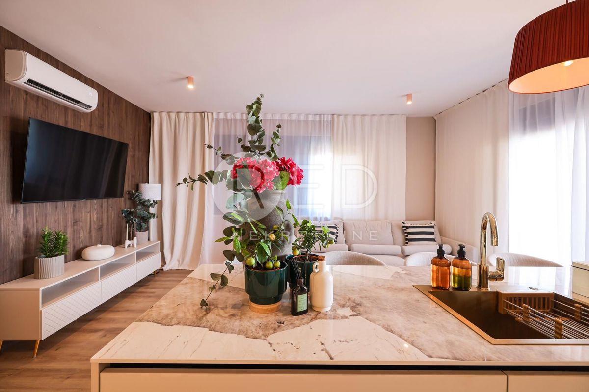 Appartamento Višnjik, Zadar, Ulica Slavka Perovića, 110m2