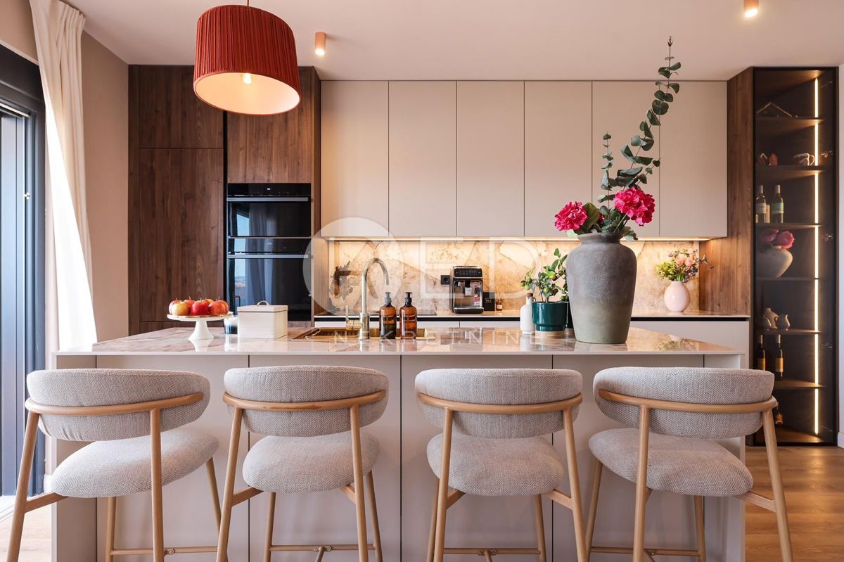 Appartamento Višnjik, Zadar, Ulica Slavka Perovića, 110m2